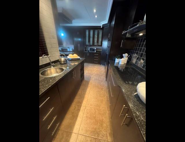 4 BEDROOM HOUSE FOR SALE IN GHOLFSIG